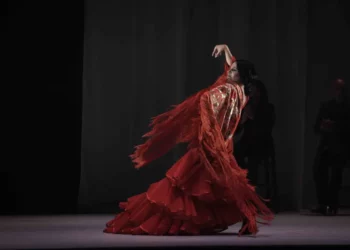 Mercedes Cordoba bailando