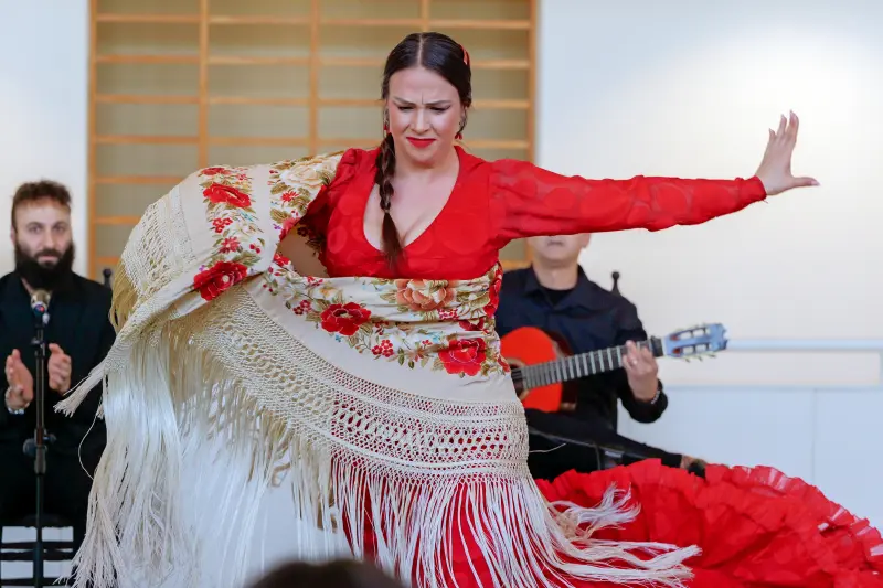 Paula Rodriguez Bailando