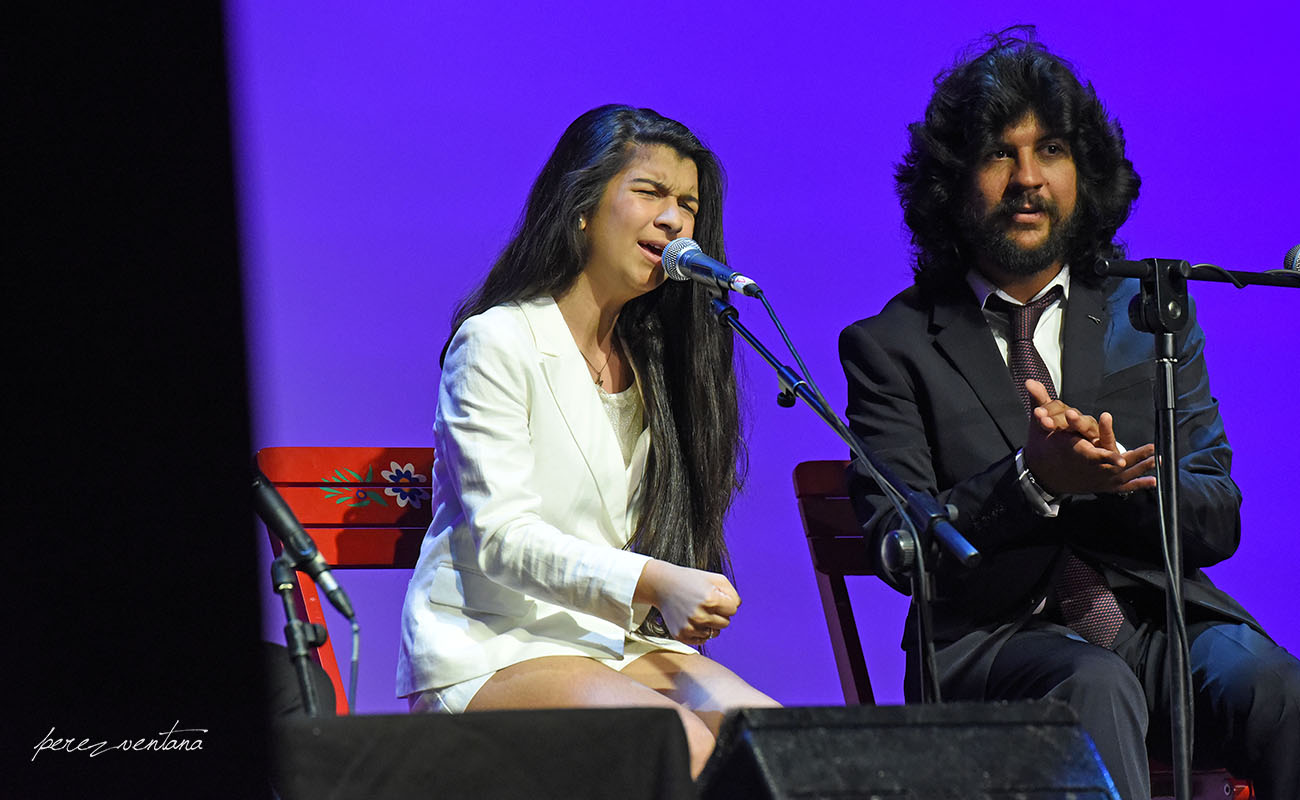 Al cante, la joven Esmeralda Rancapino. Gala XXXII Compás del Cante, Box Cartuja. 29 Mayo 2019. Foto: Quico Pérez-Ventana