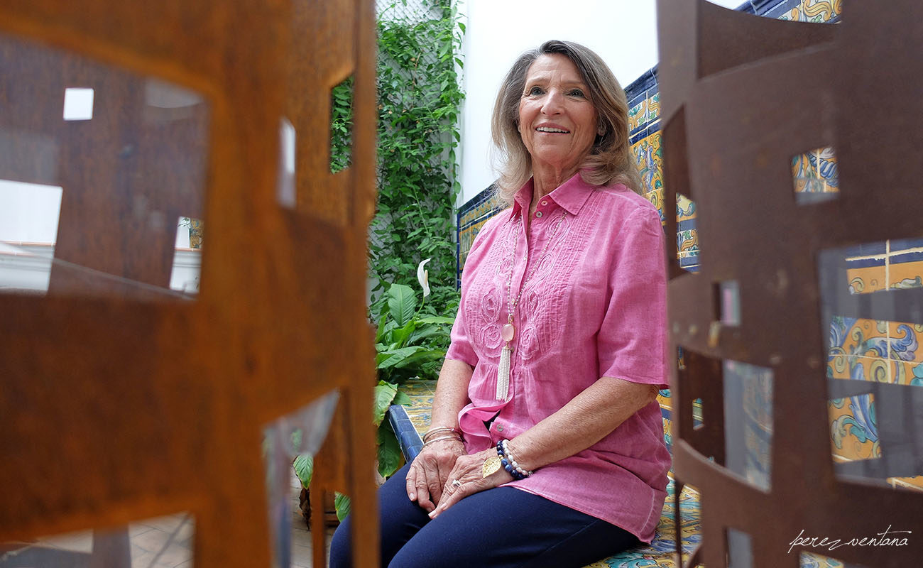 Cristina Heeren, en un patio de la sede de su Fundación. Foto: Quico Pérez-Ventana