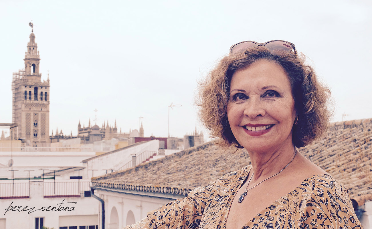 Bailaora Merche Esmeralda, with the skyline of her beloved Seville in the background. Photo: perezventana