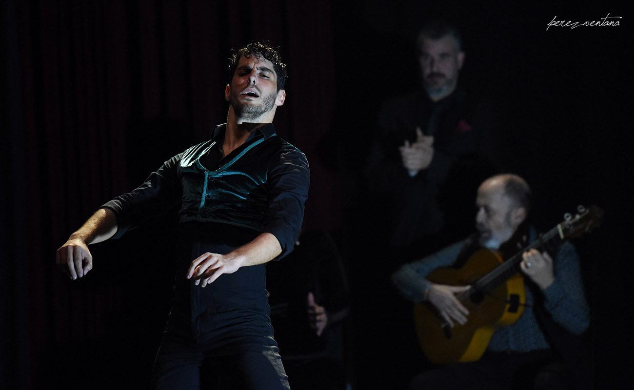 El bailaor Alberto Sellés. Espectáculo «Once». Jueves Flamencos de Cajasol. Sala Chicarreros, Sevilla. Foto: perezventana