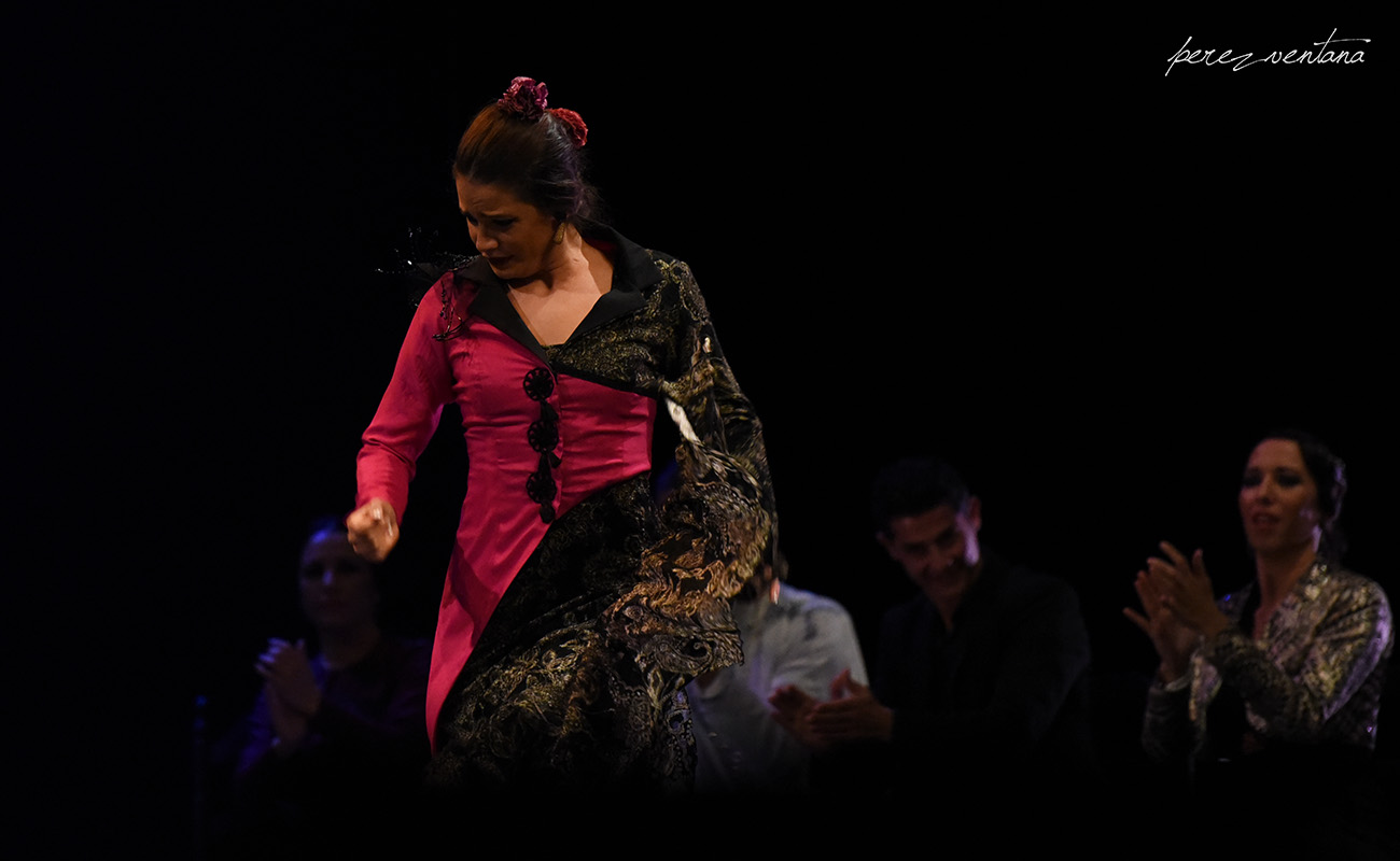 La bailaora Carmen Young. Homenaje a Carmelilla Montoya. Fibes Sevilla, 5 diciembre 2019. Foto: perezventana