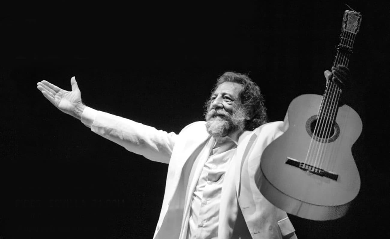 Sevilla se vuelca con Manuel Molina en un gran homenaje