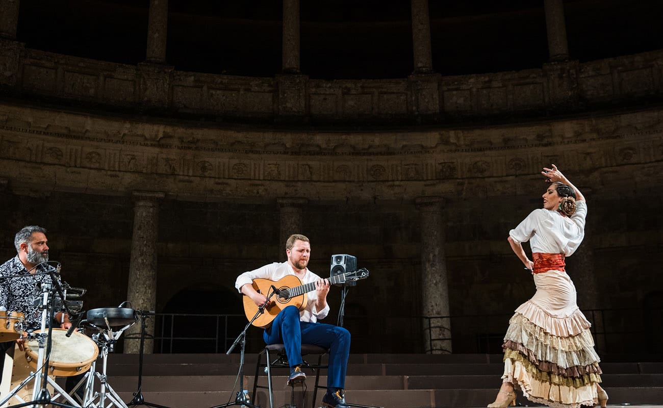 Alejandro Hurtado: templanza de manos flamencas con ecos clásicos