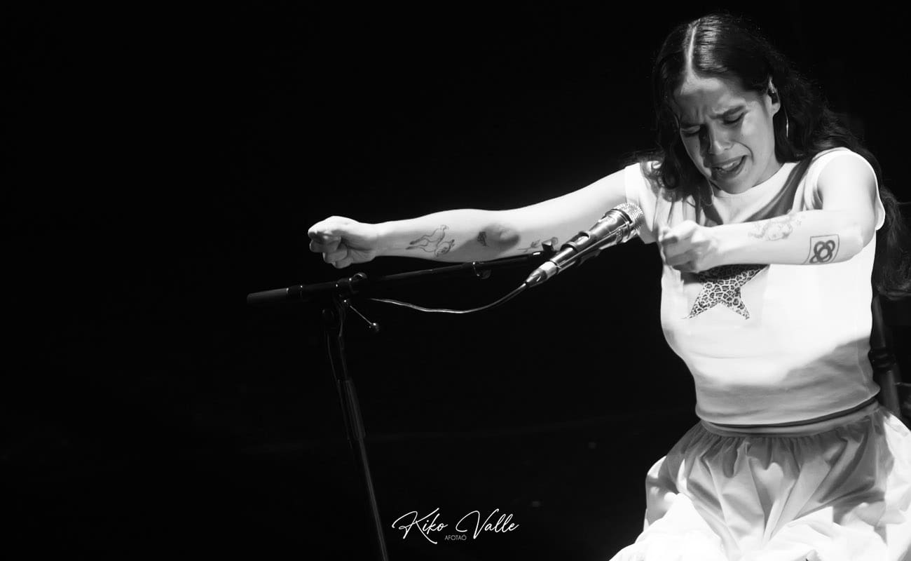 Ángeles Toledano y las cosquillas de un caramelito