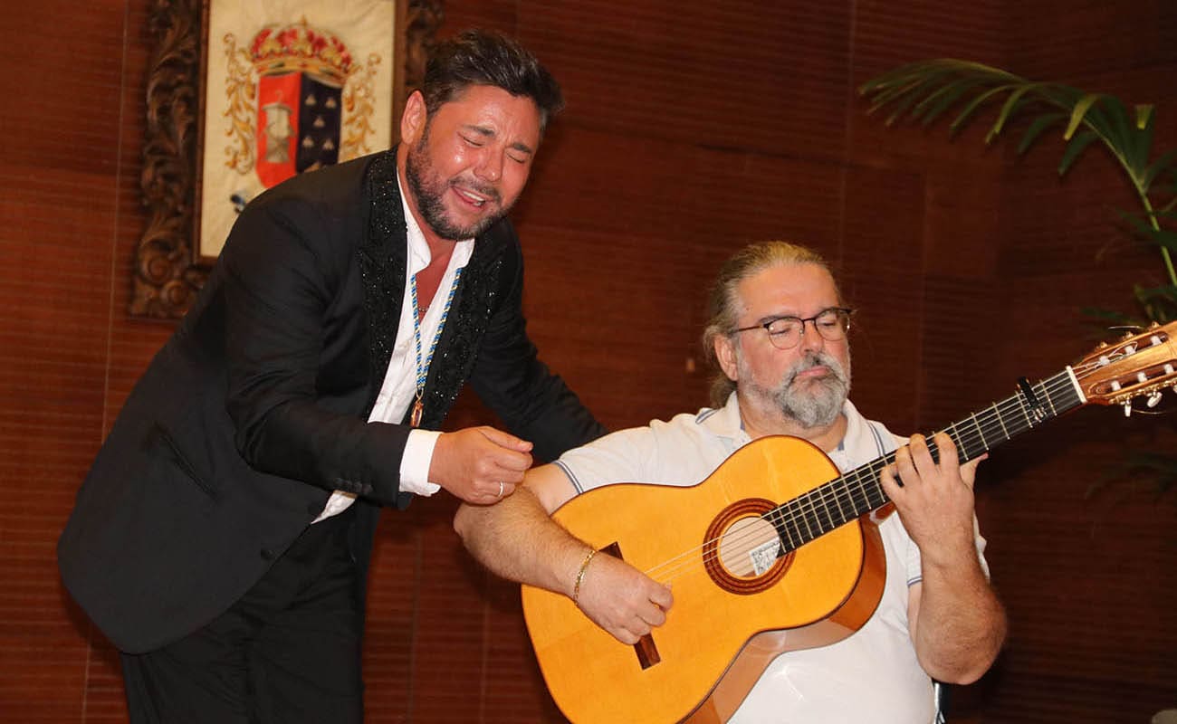 El Cante de las Minas concede a Juan Ramón Caro el premio Pencho Cros