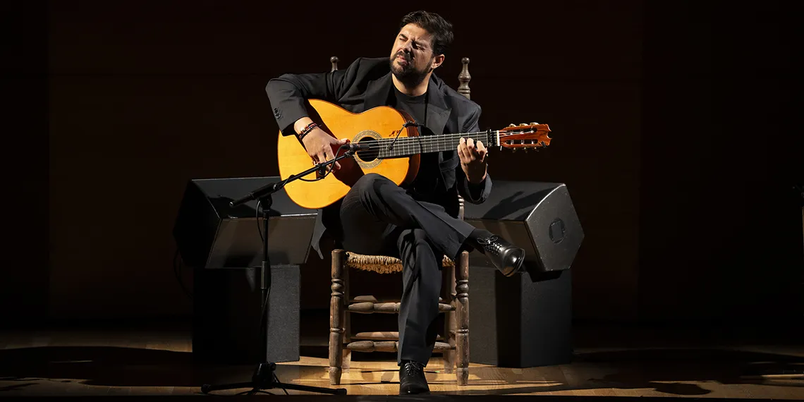 Manuel Valencia acredita dos orillas