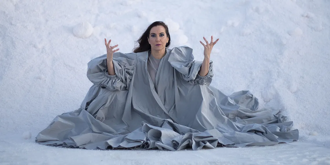 Noche de estrenos en La Bienal con José Valencia y Rafaela Carrasco