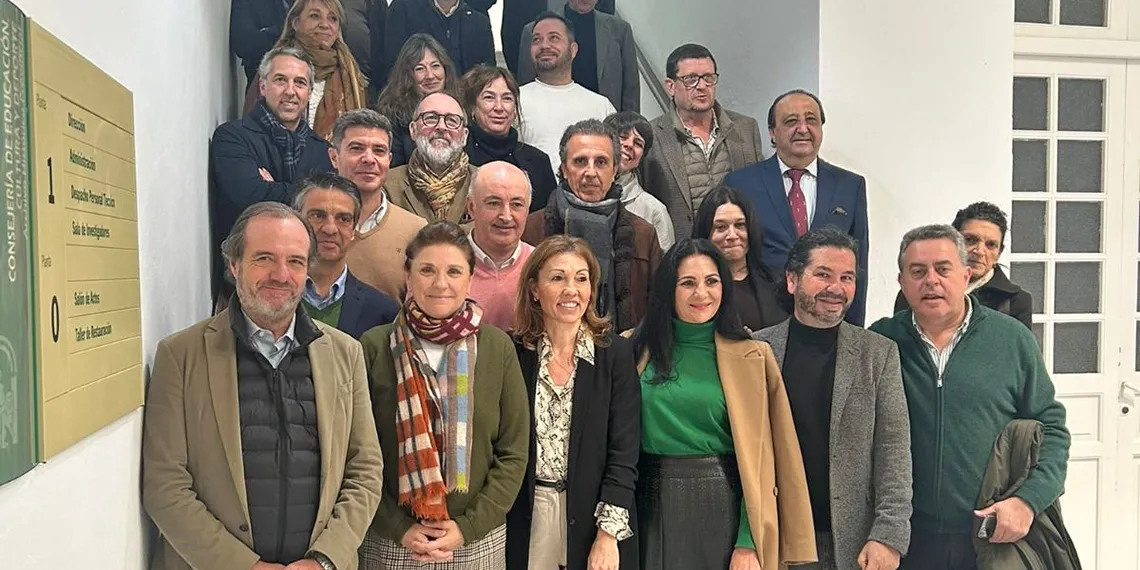 Reunión en Cádiz. Foto: IAF