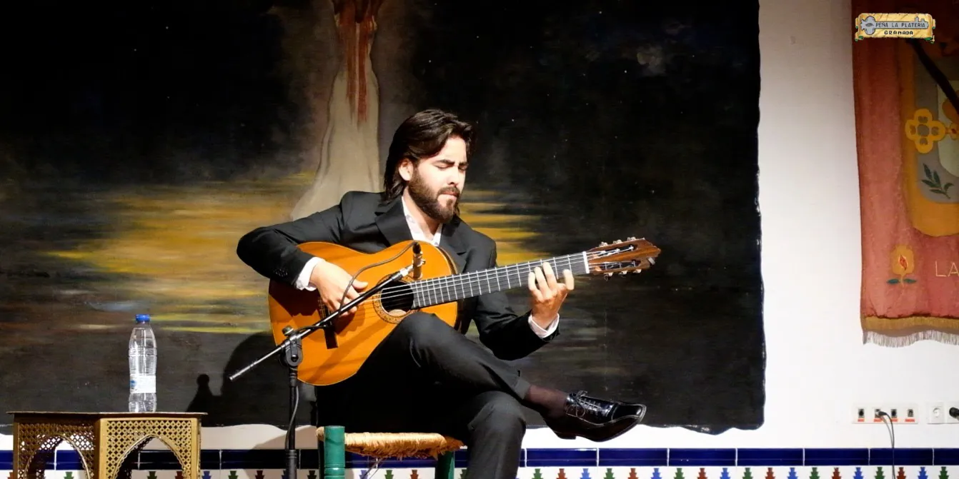 Álvaro Martinete. Peña Flamenca La Platería, Granada. 26 abril 2025. Foto: Gilberto González