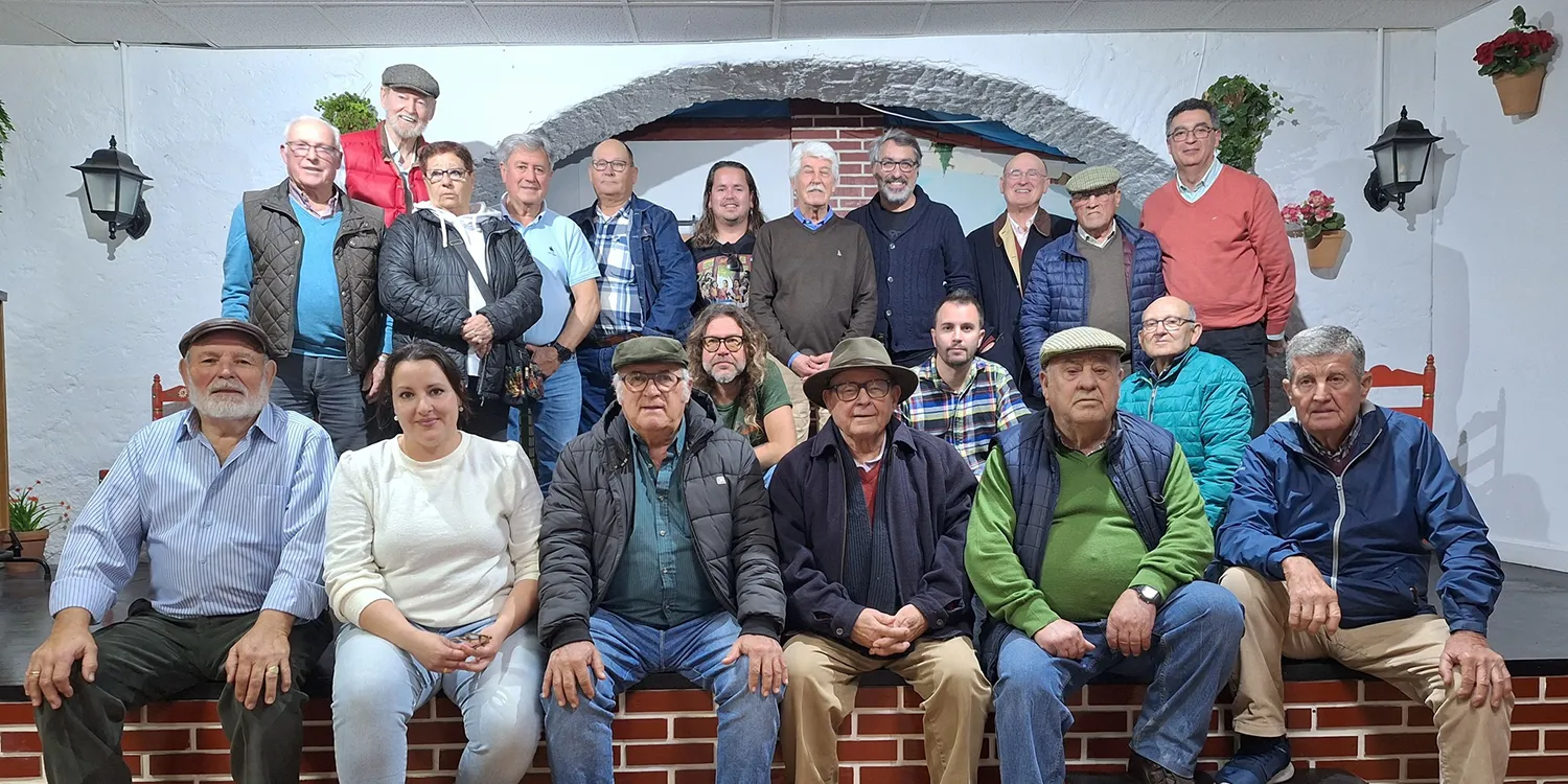 Nueva directiva de la Peña Viejo Agujetas de Rota. Foto: Seve Izquierdo