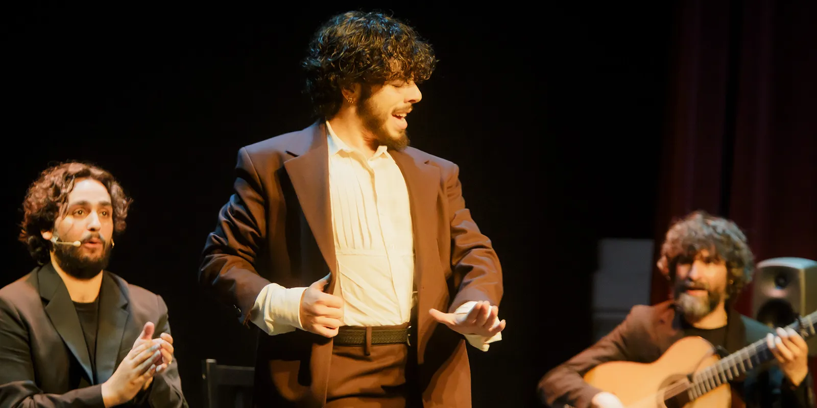 Águeda Saavedra y Juan Tomás de la Molía. Ciclo Jueves Flamencos de Cajasol. Teatro Cajasol, Sevilla. 27 mayo 2025. Foto: Luis Castilla