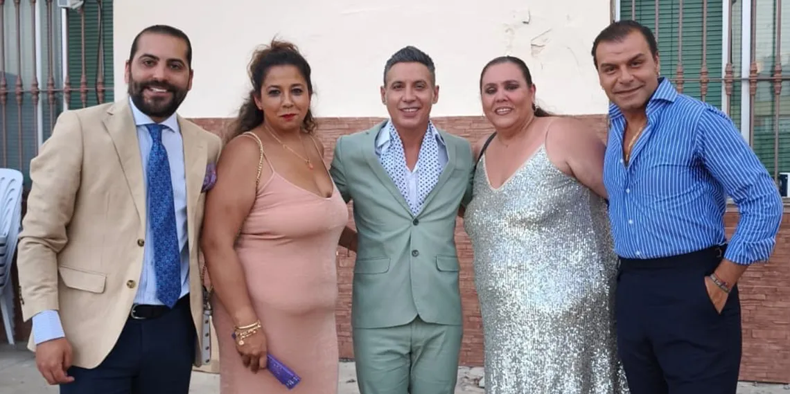 Pitingo, Juan Garrido, la cantaora Ana de los Reyes, el bailaor Fernando Jiménez y señora. Potaje Gitano de Utrera, 28 junio 2025.