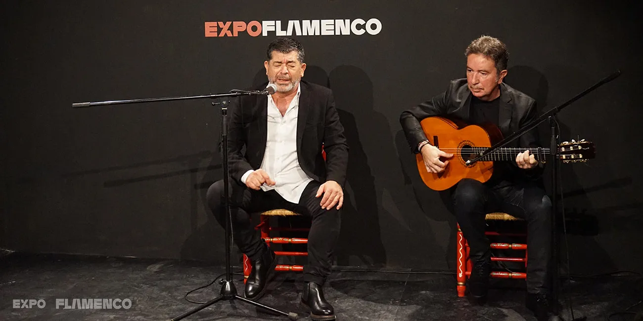 Imagen de archivo de Tomás de Perrate con Alfredo Lagos en el Espacio expoflamenco de Jerez.