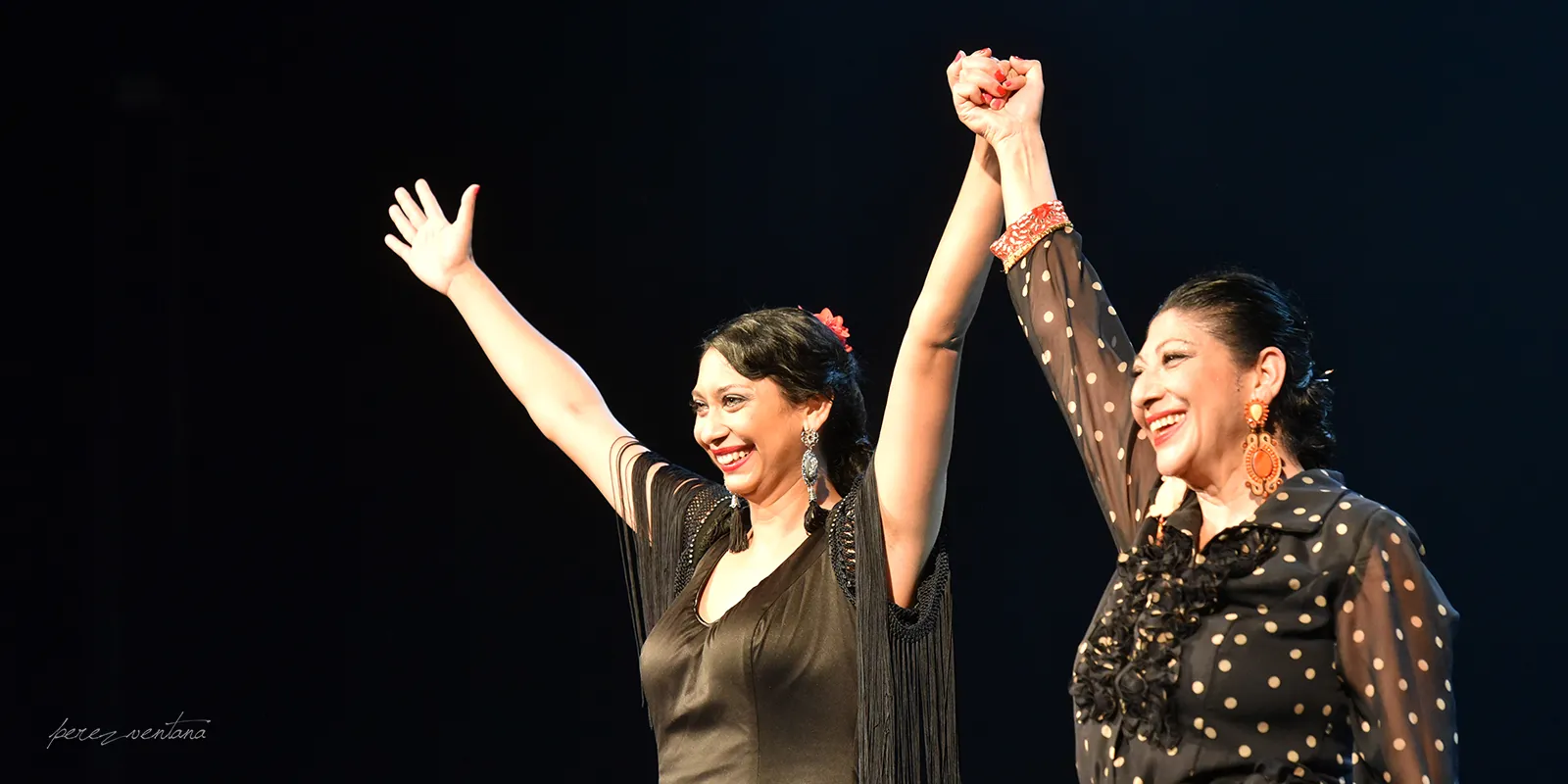 'Aires de mujer', con Manuela Carrasco madre e hija. Clausura de la XII Bienal de Flamenco de Málaga. Teatro Cervantes, sep 2021. Foto: perezventana