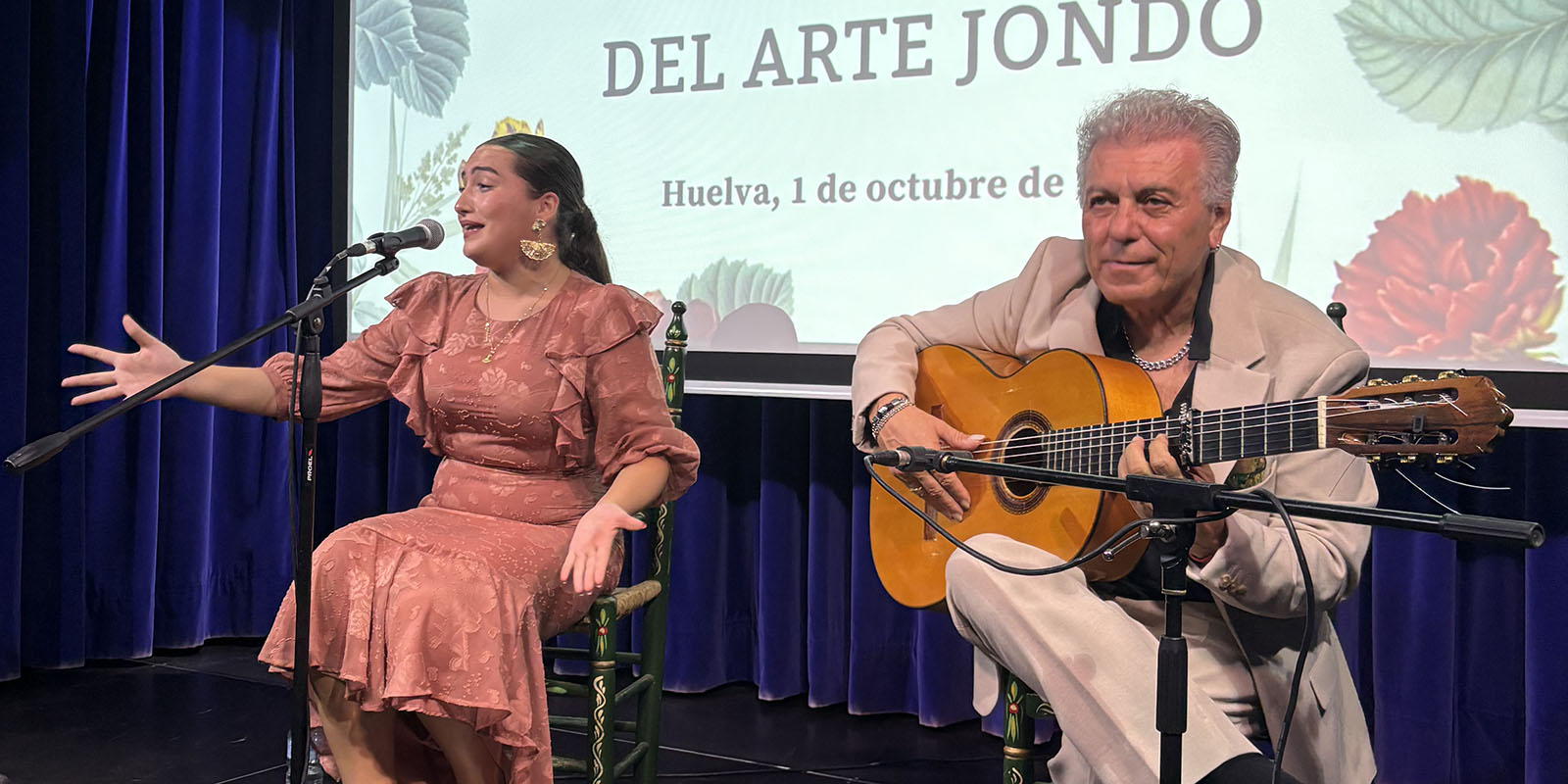 Consuelo Haldón y Antonio Carrión. Ciclo Flamencas, Fundación Cajasol en Huelva. Foto: Jesús Naranjo