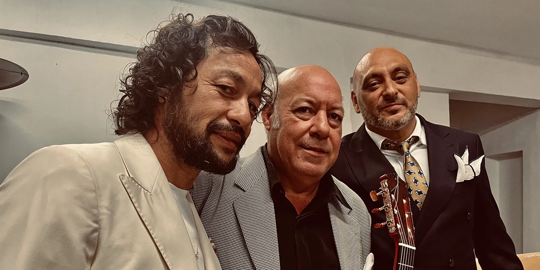 Miguel Lavi, Domingo Rubichi y Momo Moneo, antes de empezar. Foto: Juan Garrido