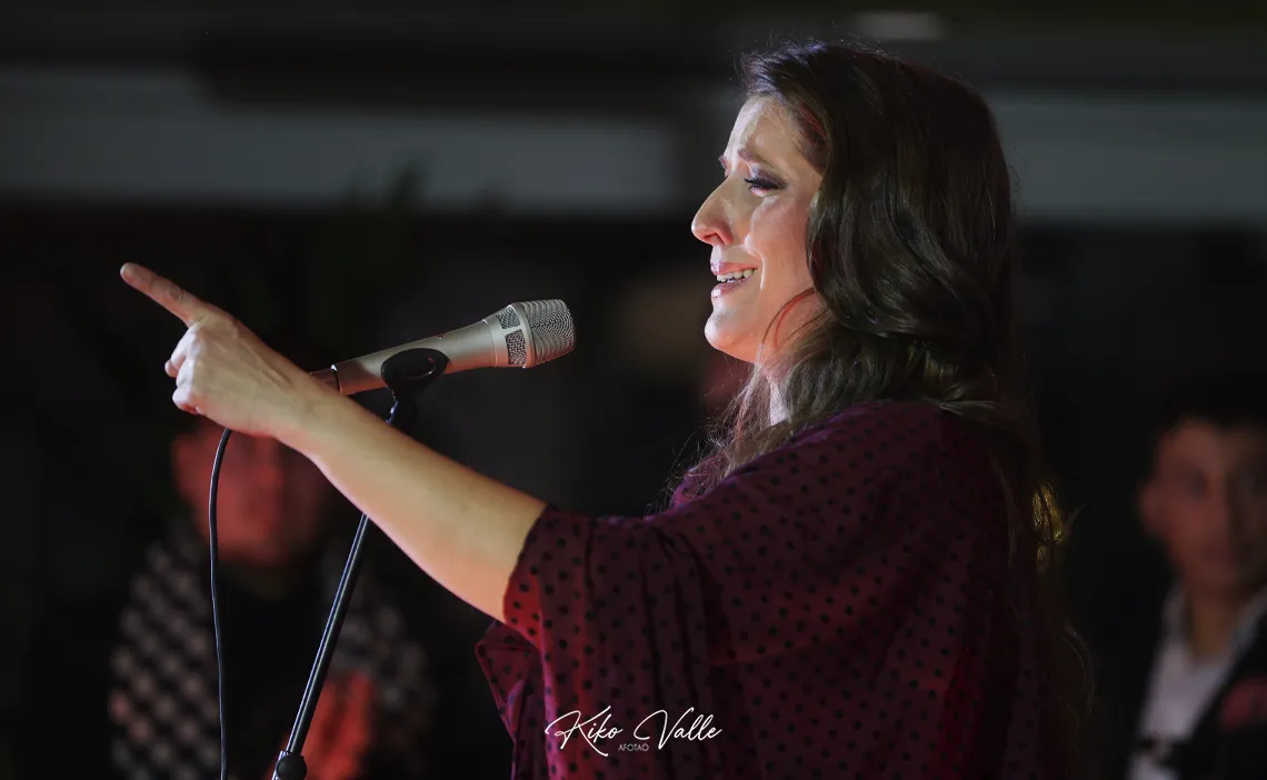 La cantaora Argentina presentó 'Utrera Flamenco Fetén' en Puerto de Cuba Café del Río, Sevilla. 11 dic 2025. Foto: Kiko Valle