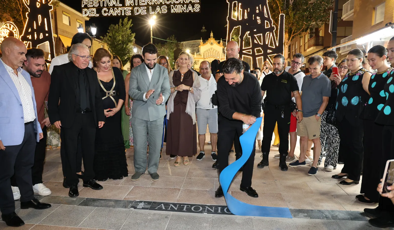 Placa a Antonio Rey en La Unión. Foto: Las Minas