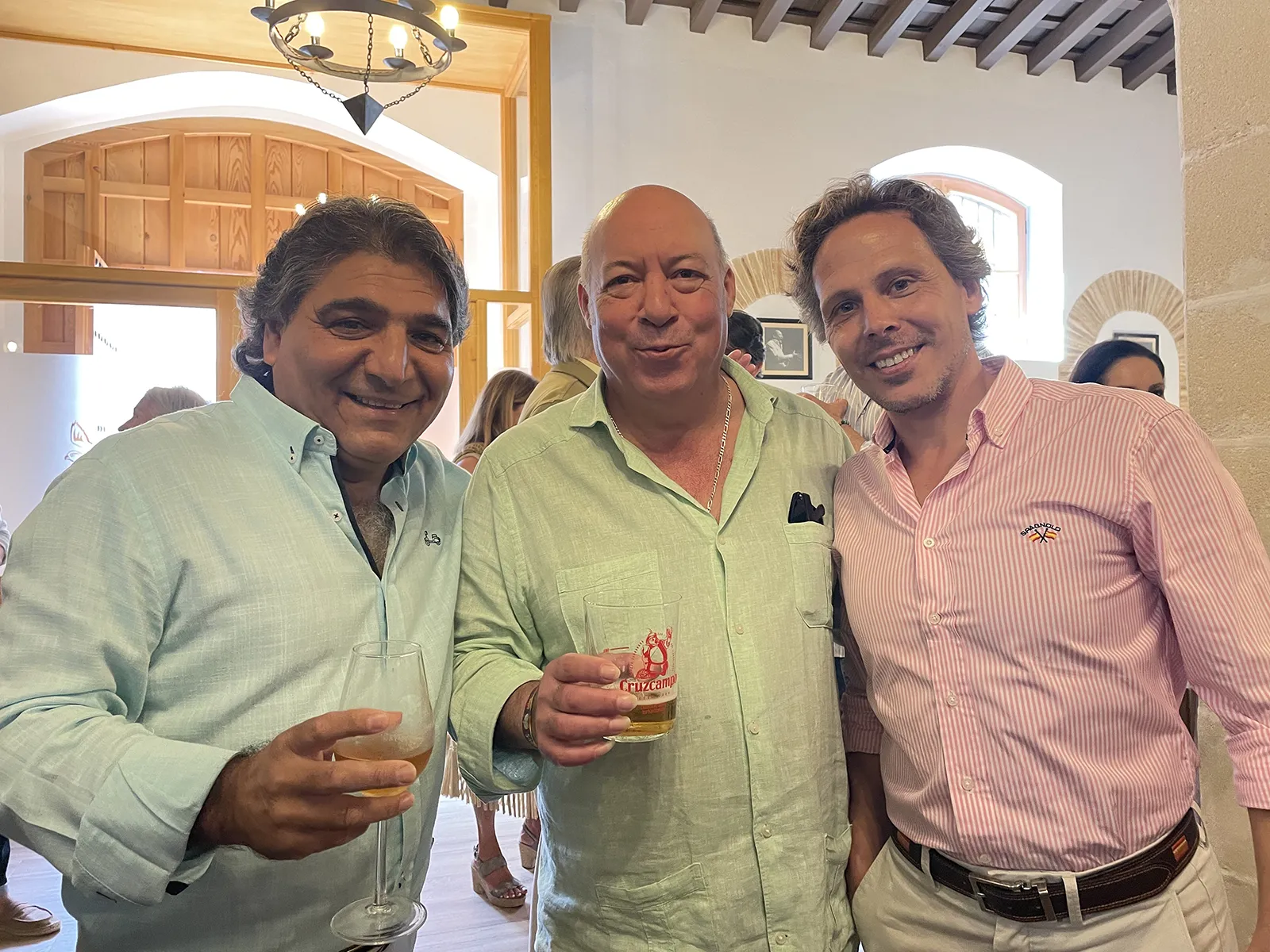 Alfonso Mijita, Domingo Rubichi y Zarzuelita. Inauguración de la nueva sede de la Peña Flamenca Los Cernícalos, Jerez. Foto: Juan Garrido