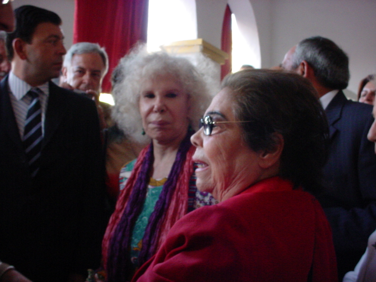 La duquesa de Alba y Bernarda de Utrera en la inauguración del monumento. Foto: Estela Zatania