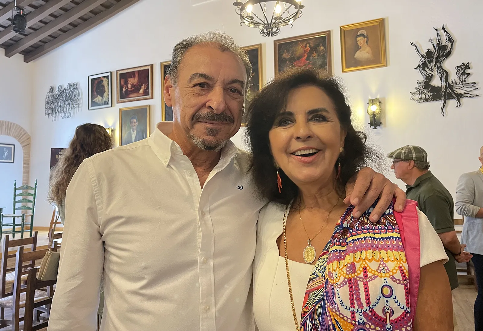 Luis Moneo y María José Santiago. Inauguración de la nueva sede de la Peña Flamenca Los Cernícalos, Jerez. Foto: Juan Garrido