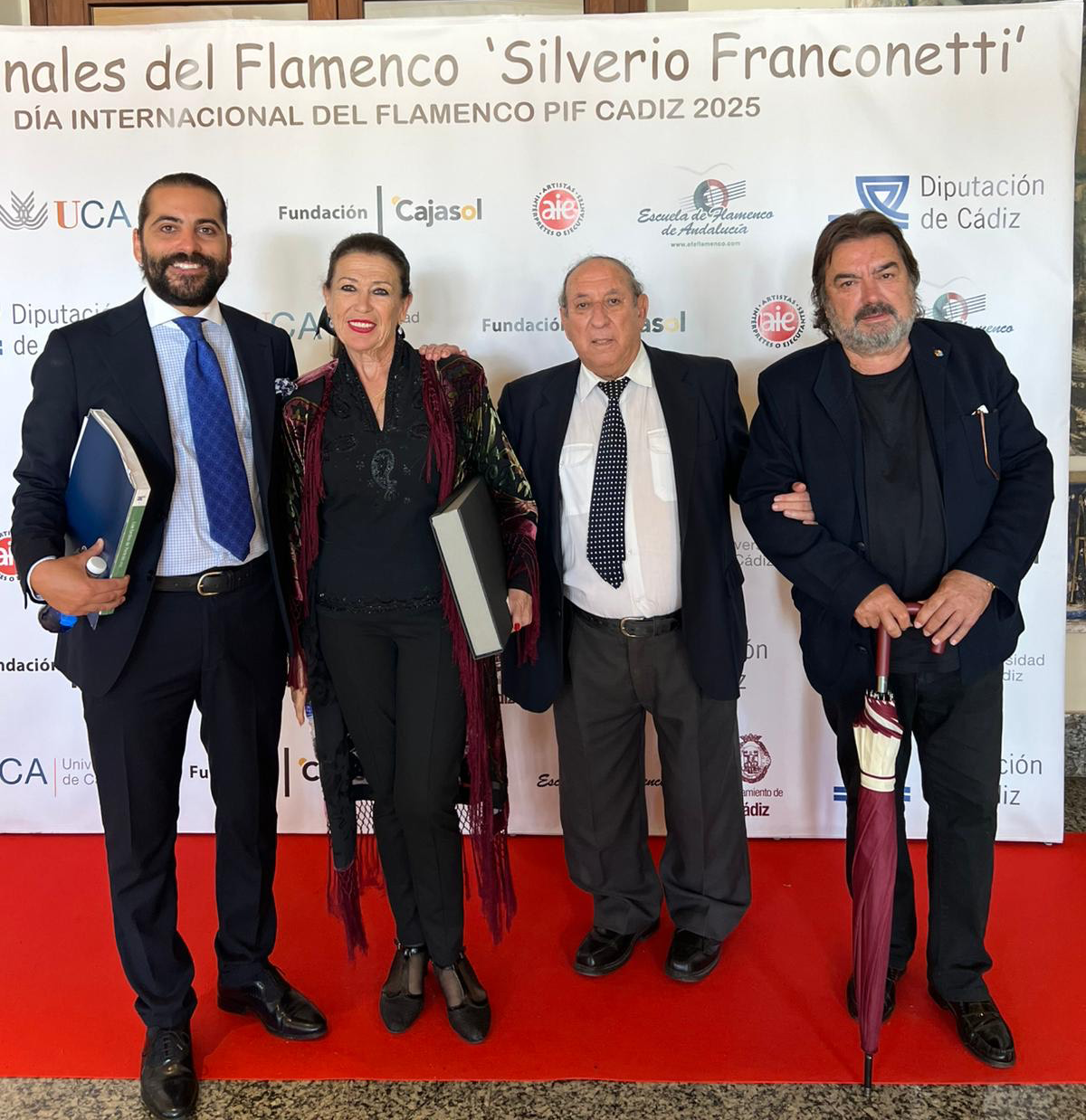 Juan Garrido, con Pepa Montes, Juan Valdés y Ricardo Miño. X Premios Internacionales del Flamenco 'Silverio Franconetti'. Palacio de Congresos de Cádiz. 16 nov 2025.