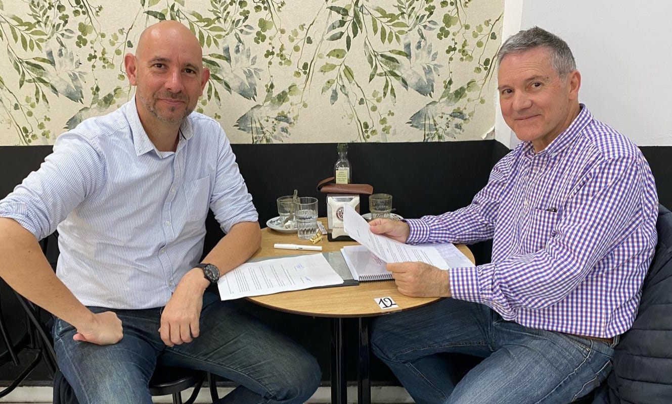 José Cenizo, con Manuel Ramos Ramos, editor de Colibrí Ediciones.