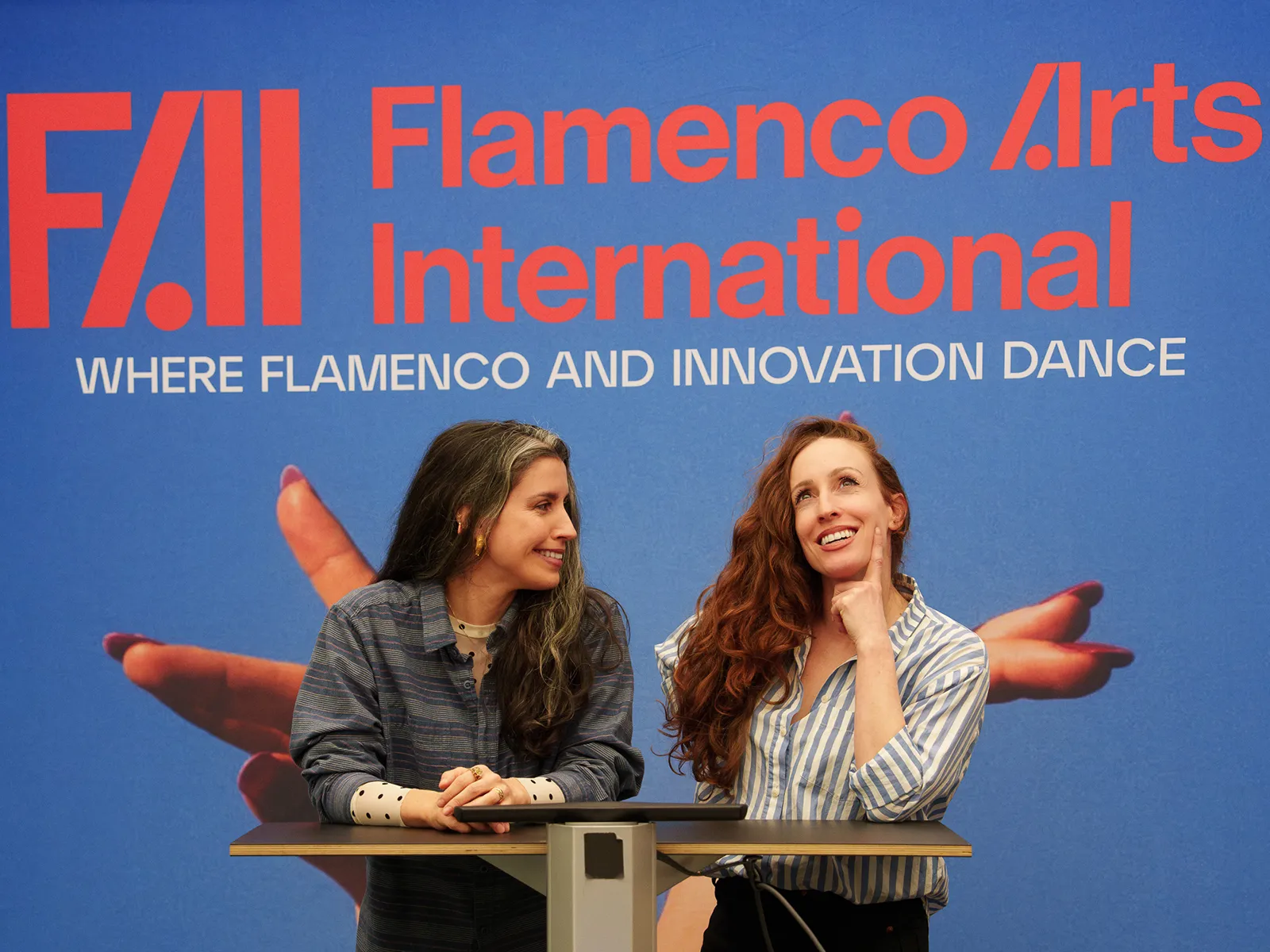 La Dra. Ioanida Costache y Marina Elana. Simposio Digital Duende, Universidad de Stanford (California). Foto: Fred Aube