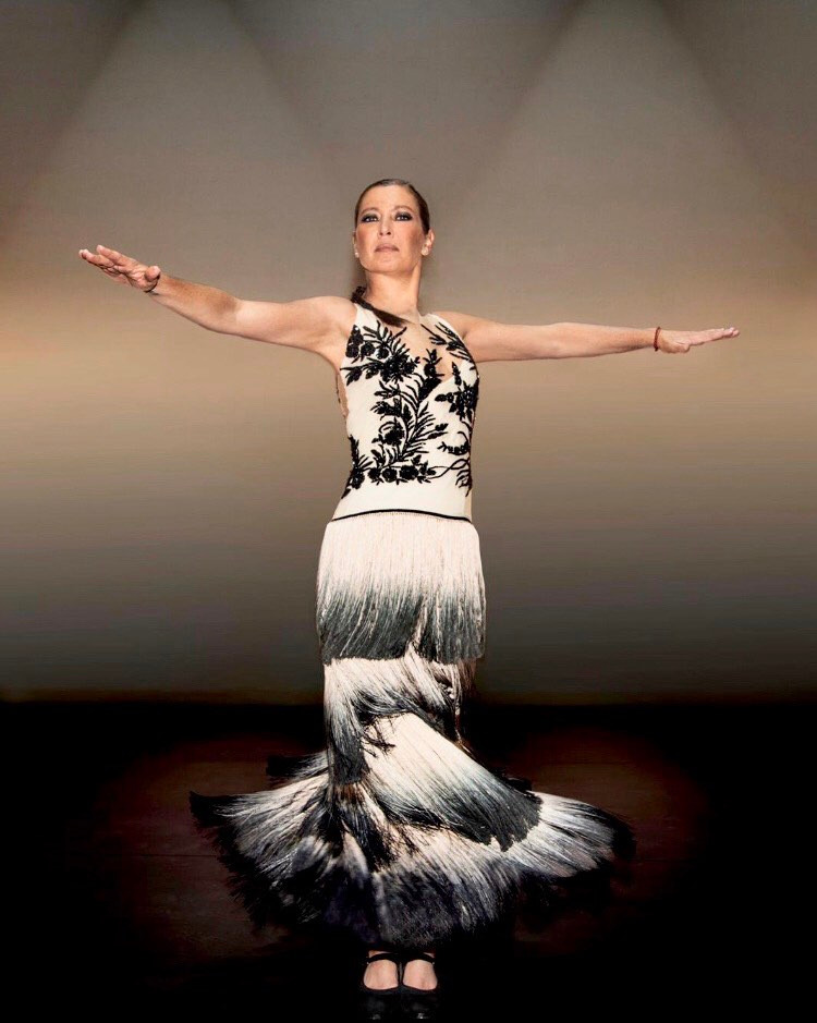 Sara Baras, vestida por Teresa Torres para la exposición 'Poderío'. Foto: RRSS T.T.