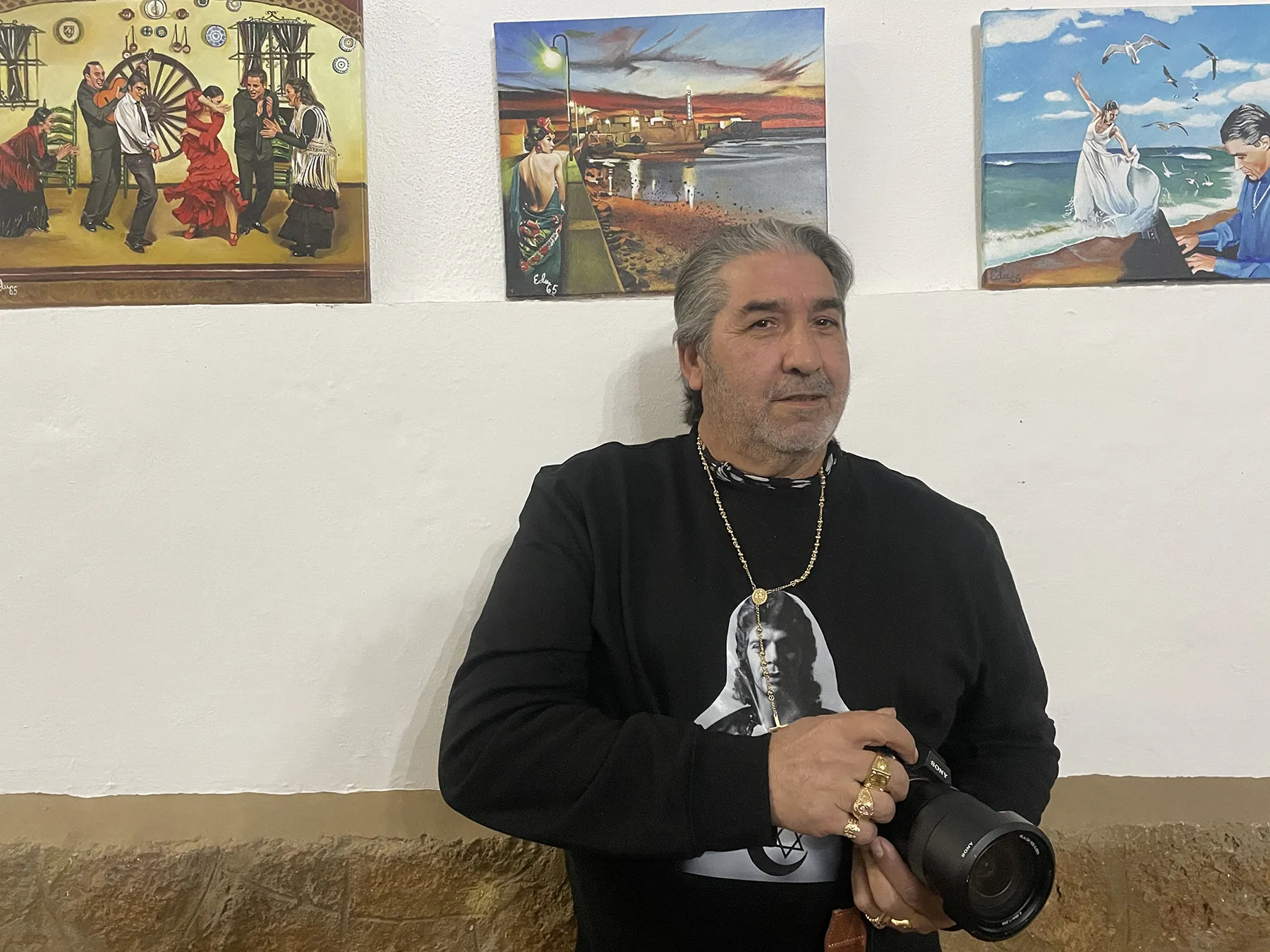 El fotógrafo Juan Luis Monge posa para Expoflamenco. Asociación Cultural Flamenca Luis de la Pica, Jerez. Foto: Juan Garrido