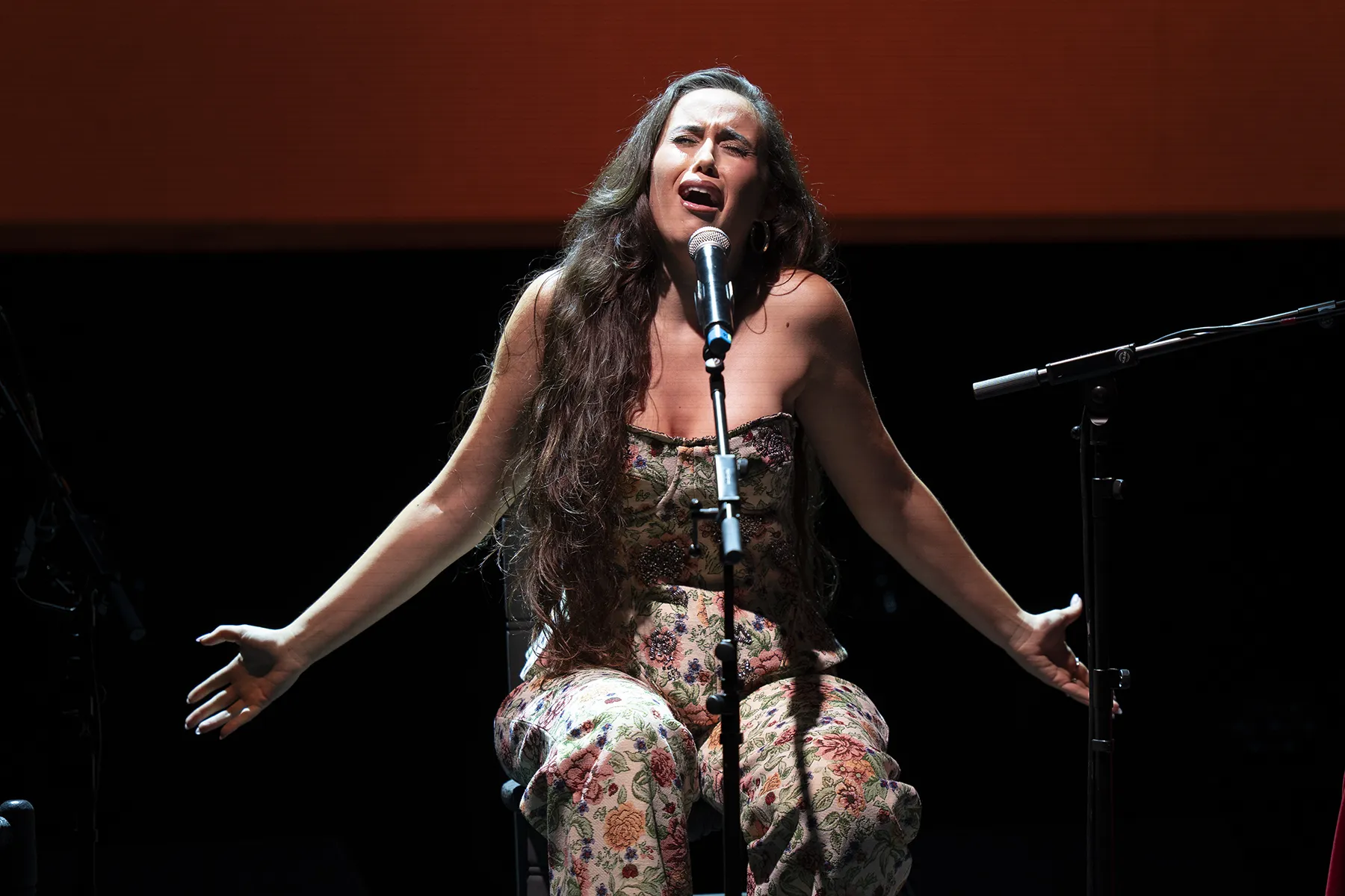 'Perlas a millares (30º aniversario de la Antología de la Mujer en el Cante)', de Carmen Linares. XXIV Bienal de Flamenco de Sevilla. Teatro de la Maestranza. 3 oct 2026. Foto: Archivo fotográfico Bienal @Laura León