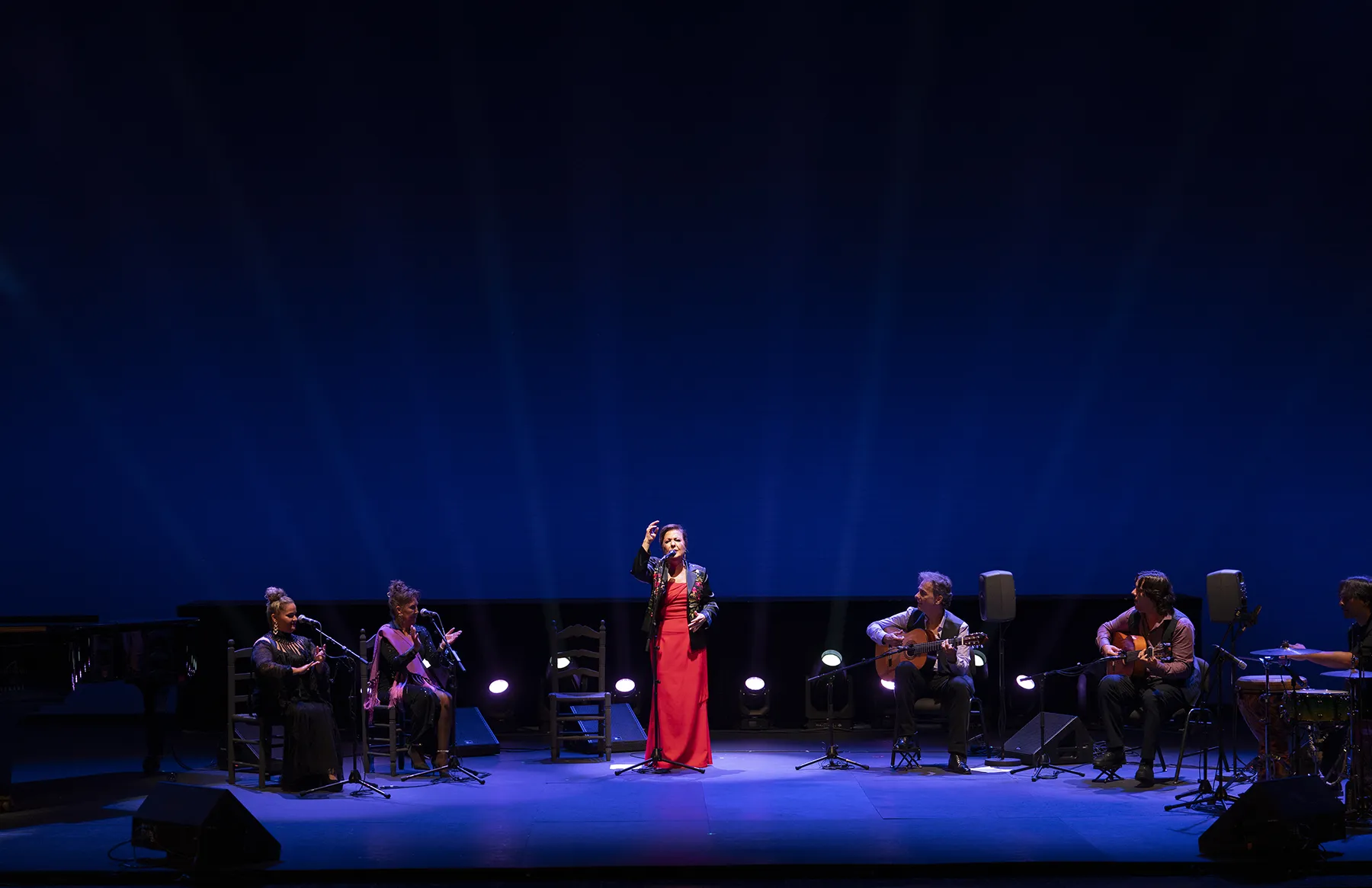 'Perlas a millares (30º aniversario de la Antología de la Mujer en el Cante)', de Carmen Linares. XXIV Bienal de Flamenco de Sevilla. Teatro de la Maestranza. 3 oct 2026. Foto: Archivo fotográfico Bienal @Laura León