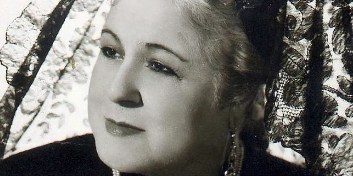 Rocío Vega, Niña de la Alfalfa.