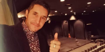 Guillermo Cano, antes de una actuación. Foto: Enrique Calero