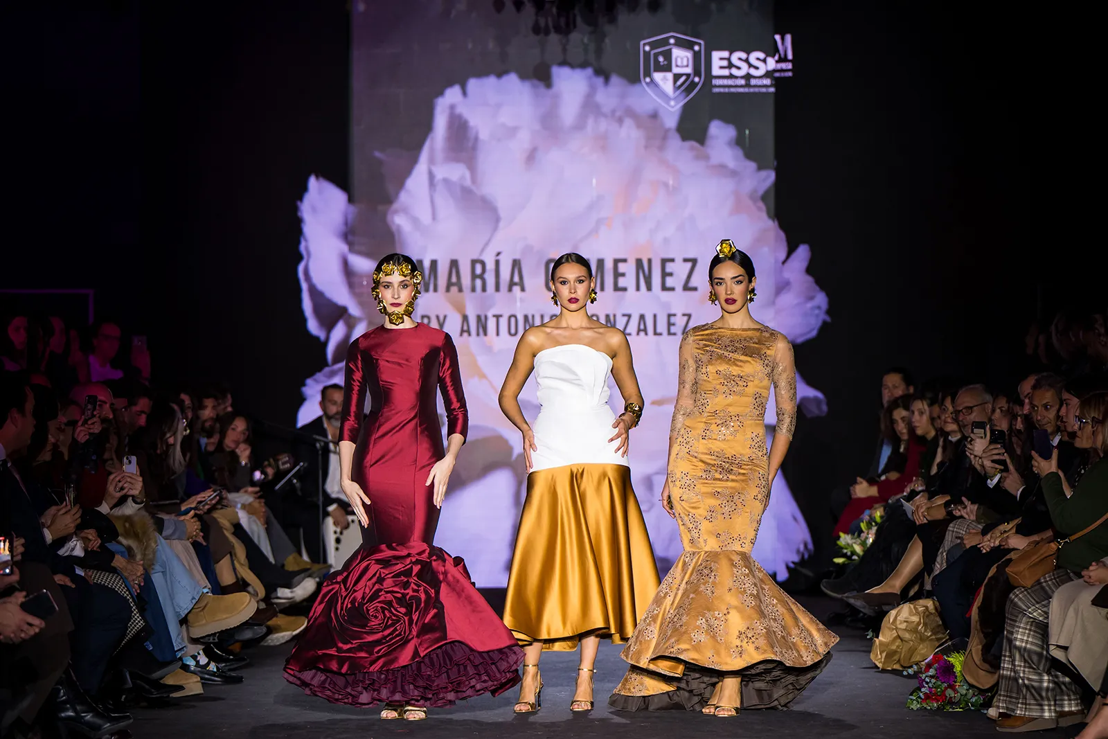 Diseños de la Cátedra Flamentex en la pasarela We Love Flamenco. Foto: Escuela Superior Sevilla De Moda ESSDM