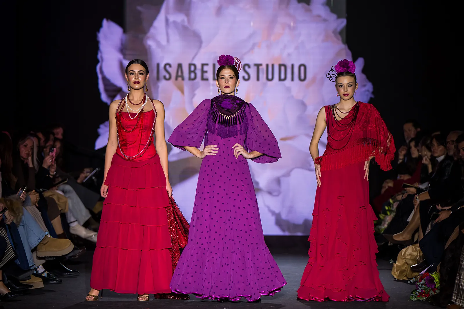 Diseños de la Cátedra Flamentex en la pasarela We Love Flamenco. Foto: Escuela Superior Sevilla De Moda ESSDM