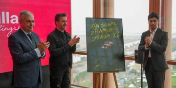 José Luis Sanz, Emilio Morenatti y Luis Ybarra. Presentación del cartel de la XXIV Bienal de Flamenco de Sevilla. Foto: Ayto Sevilla