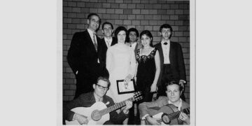 Primer Festival de Cante de Nueva York, 1968. David Moreno, Antonio Durán, Anita Volland, Roberto González, Estela Zatania, Dominic Caro, Morre Zatania y Brook Zern.