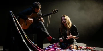 'Himno vertical', de Rocío Márquez y Pedro Rojas Ogáyar. Festival de Música Española. Teatro del Títere La Tía Norica, Cádiz. 23 nov 2025. Foto: Lourdes de Vicente
