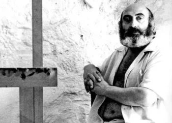 Francisco Moreno Galván, en su taller. Imagen del fotógrafo argentino Eduardo Carretero.