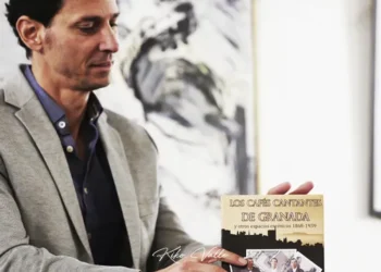 Antonio Conde. Presentación del libro 'Los cafés cantantes de Granada'. Peña Flamenca Torres Macarena, Sevilla. Foto: Kiko Valle