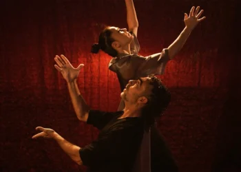 mario vargas chloe brule un espectaculo flamenco dancers