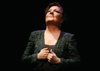 Carmen Linares. Cuarenta años de cante.
