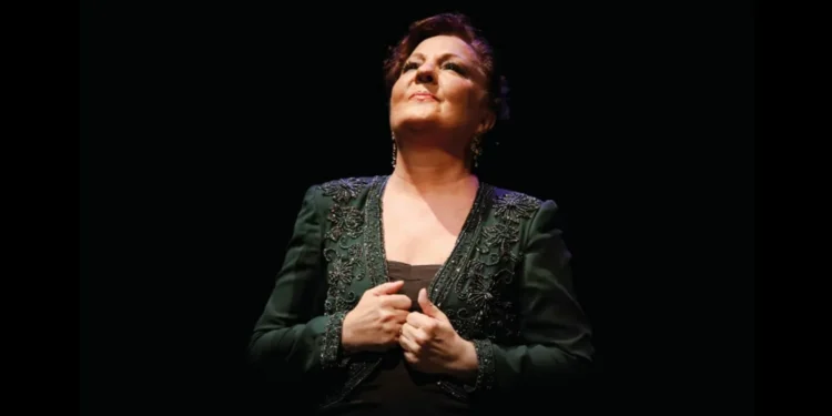 Carmen Linares. Cuarenta años de cante.