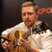El guitarrista alicantino Alejandro Hurtado, a su paso por nuestro Espacio expoflamenco Jerez. Foto: Roksaneh Fotovat