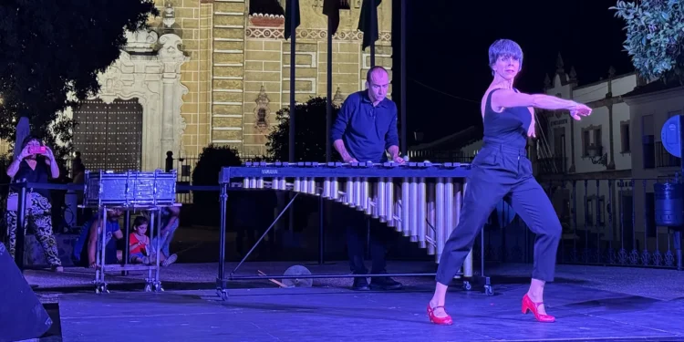 Leonor Leal y Antonio Moreno. I Tagarnina Fest. Plaza de la Constitución, Algodonales, Cádiz. 21 agosto 2025. Foto: Ayto Algodonales