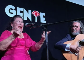 María Vargas y José Gálvez, en la primera parte del recital. Peña Buena Gente, Jerez. Foto: Juan Garrido