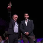 Segundo Falcón y el alcalde Gabi Santos. XLIV Festival de Cante Grande Niño Colchón. Parque de la Constitución, El Viso del Alcor (Sevilla). 13 sep 2025. Foto: Martín del Alcor